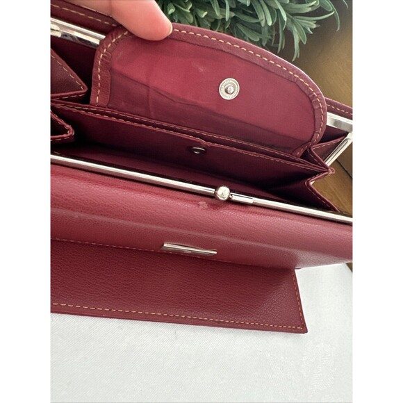 Clutch Wallet Bag Multi Space Bright Red Card Holder Women’s Red Leather - Picture 9 of 13